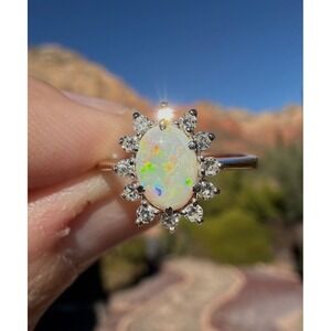 Vintage 14k Solid Yellow Gold Natural Earth Mined Oval Opal & Diamond Ring Halo